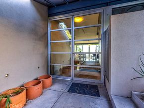 4022 Braeburn Way, Los Angeles CA 90027