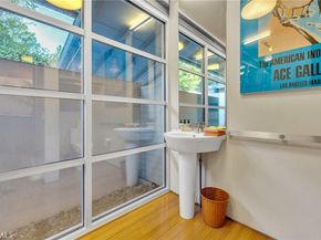 4022 Braeburn Way, Los Angeles CA 90027