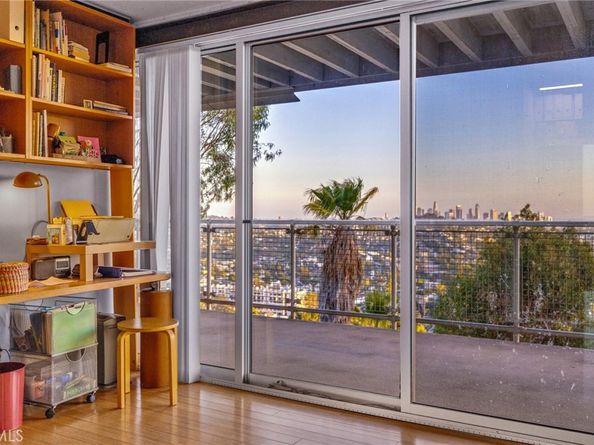 4022 Braeburn Way, Los Angeles CA 90027