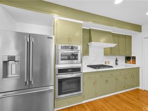 929 E Marshall, Long Beach CA 90807