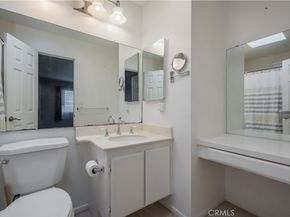 2264 Rose Avenue, Signal Hill CA 90755