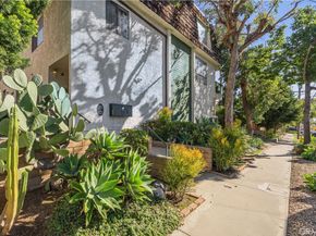 2264 Rose Avenue, Signal Hill CA 90755