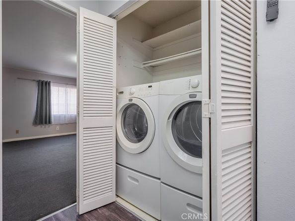 2264 Rose Avenue, Signal Hill CA 90755