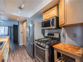 2264 Rose Avenue, Signal Hill CA 90755