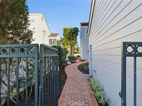 18 Hillsdale, Newport Beach CA 92660