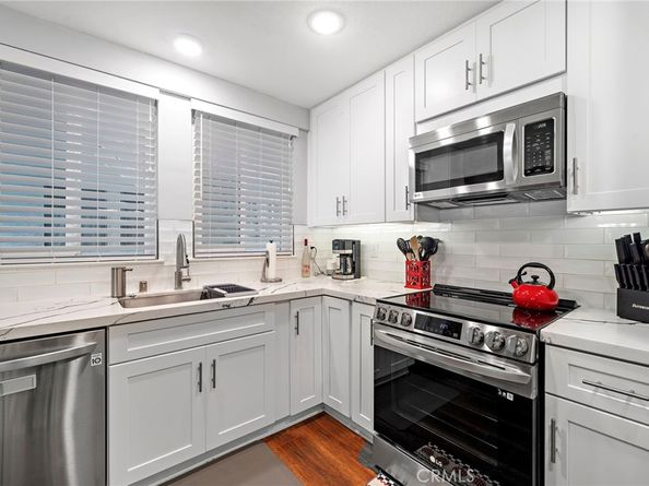256 Calle Aragon D, Laguna Woods CA 92637