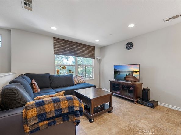 92 New Season, Irvine CA 92602