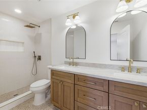 4529 Pepperwood Avenue, Long Beach CA 90808