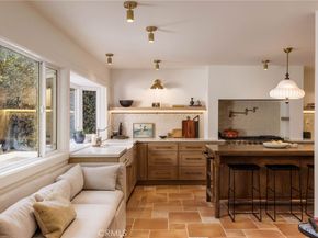 1096 Tulare, Costa Mesa CA 92626