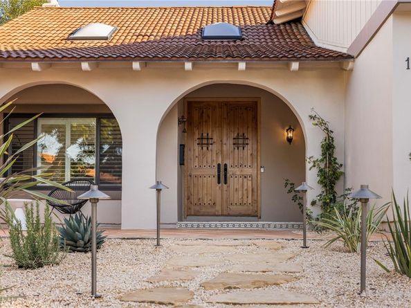 1096 Tulare, Costa Mesa CA 92626