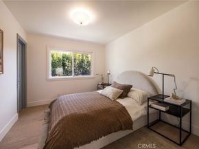 1096 Tulare, Costa Mesa CA 92626