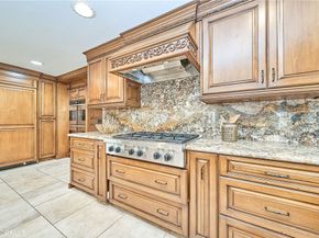 15 Ensueno E, Irvine CA 92620