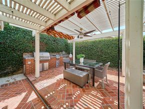 15 Ensueno E, Irvine CA 92620