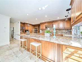 15 Ensueno E, Irvine CA 92620