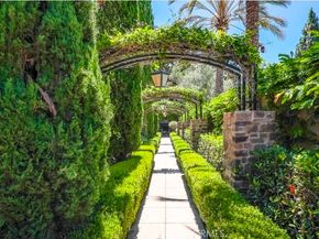 46 Arborside, Irvine CA 92603