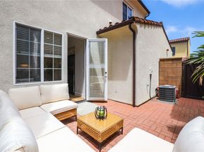 46 Arborside, Irvine CA 92603