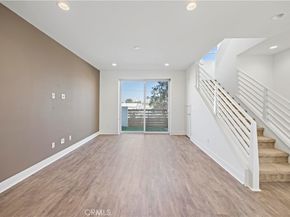 645 W 17th Street, Costa Mesa CA 92627