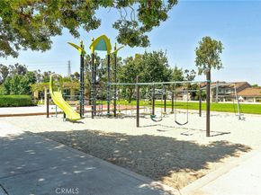4 Woodleaf, Irvine CA 92614