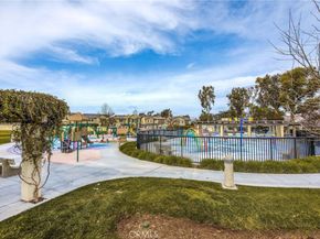4 Woodleaf, Irvine CA 92614
