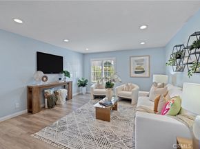 4 Woodleaf, Irvine CA 92614