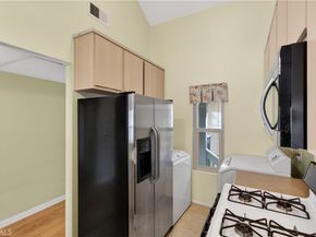 143 Orange Blossom 113, Irvine CA 92618