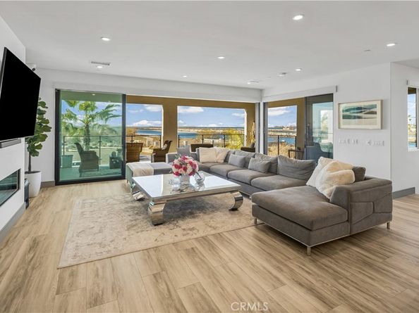 10 Ocean Place, Seal Beach CA 90740