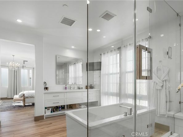 10 Ocean Place, Seal Beach CA 90740