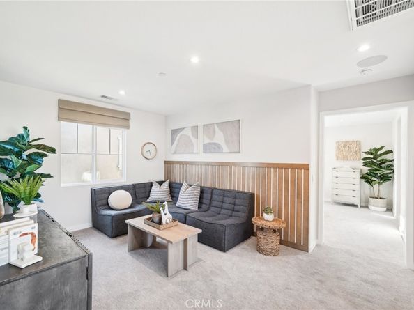 16054 Montenegro Lane, Fontana CA 92336