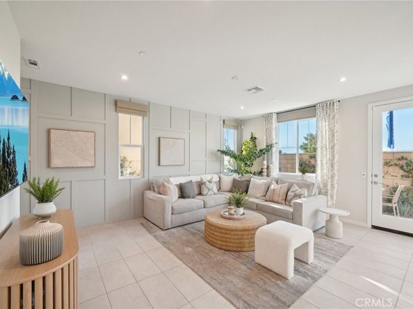 16054 Montenegro Lane, Fontana CA 92336