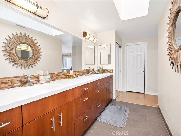 2186 S Coast Highway, Oceanside CA 92054
