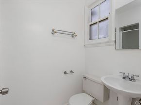 10372 Ashton Avenue, Los Angeles CA 90024