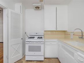 10372 Ashton Avenue, Los Angeles CA 90024