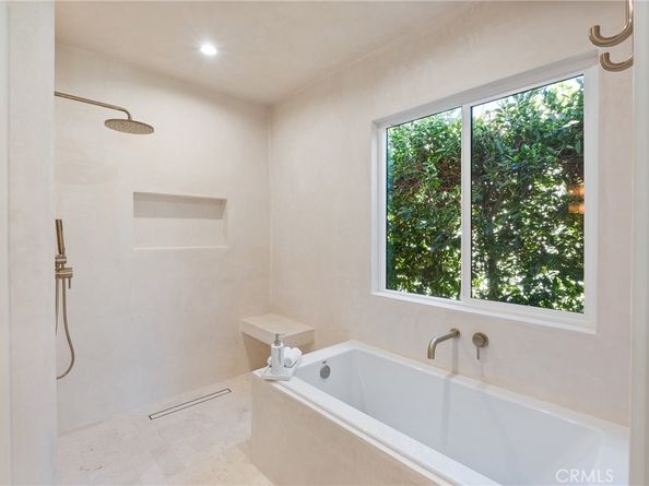 3924 Dublin, Leimert Park CA 90008