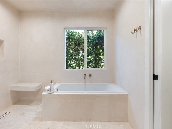 3924 Dublin, Leimert Park CA 90008