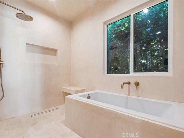 3924 Dublin, Leimert Park CA 90008