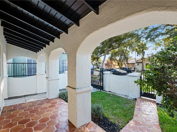 3924 Dublin, Leimert Park CA 90008