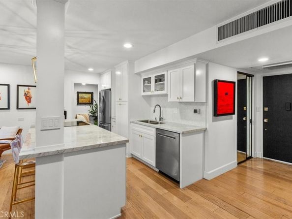 10501 Wilshire 2212, Los Angeles CA 90024