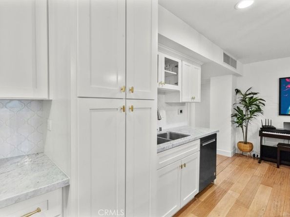 10501 Wilshire 2212, Los Angeles CA 90024