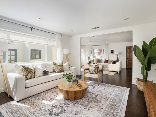 1110 Queen Anne, Los Angeles CA 90019