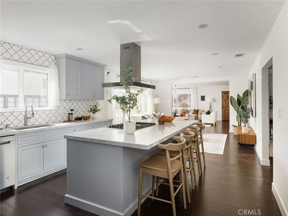 1110 Queen Anne, Los Angeles CA 90019