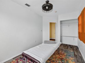 1524 E Hellman St, Long Beach CA 90813