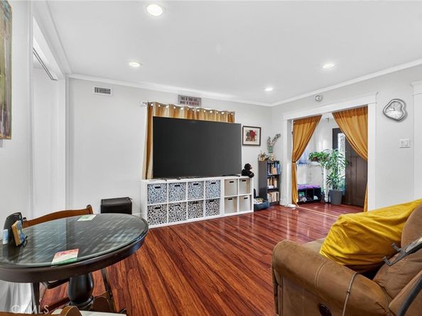 1524 E Hellman St, Long Beach CA 90813