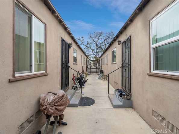 2751 14th Street, Long Beach CA 90804
