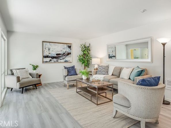 824 Camino Real 101, Redondo Beach CA 90277