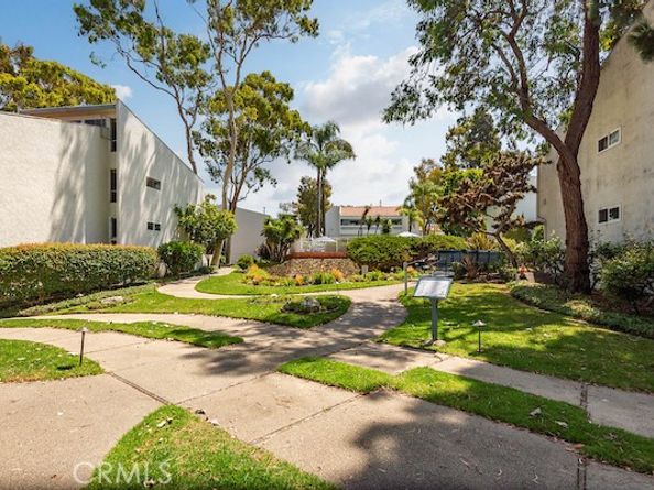 824 Camino Real 101, Redondo Beach CA 90277
