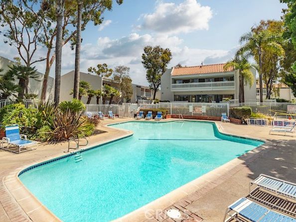 824 Camino Real 101, Redondo Beach CA 90277