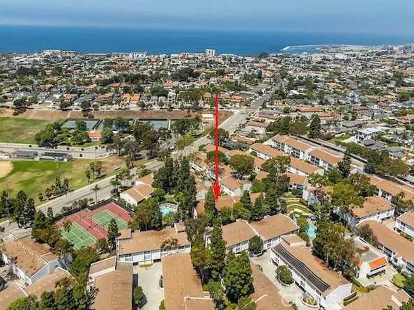 824 Camino Real 101, Redondo Beach CA 90277