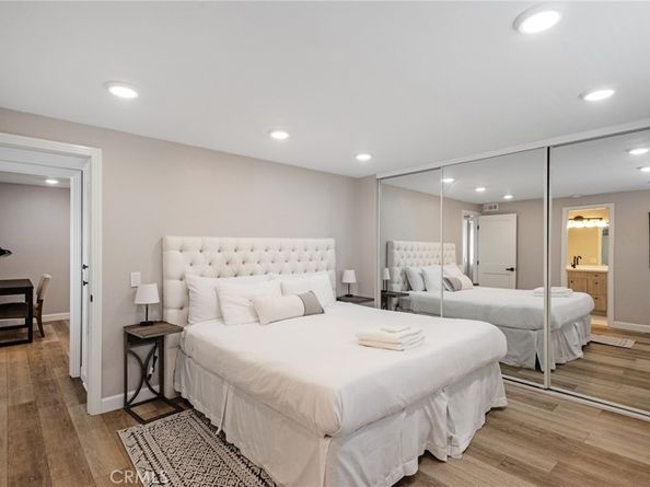 2208 The Strand, Manhattan Beach CA 90266