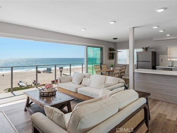 2208 The Strand, Manhattan Beach CA 90266
