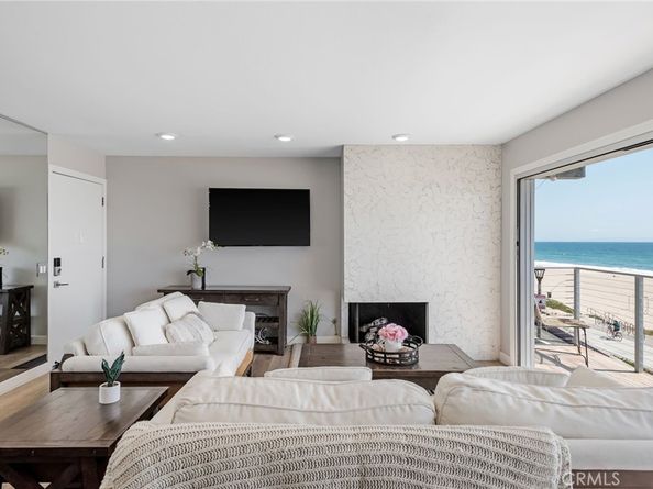 2208 The Strand, Manhattan Beach CA 90266